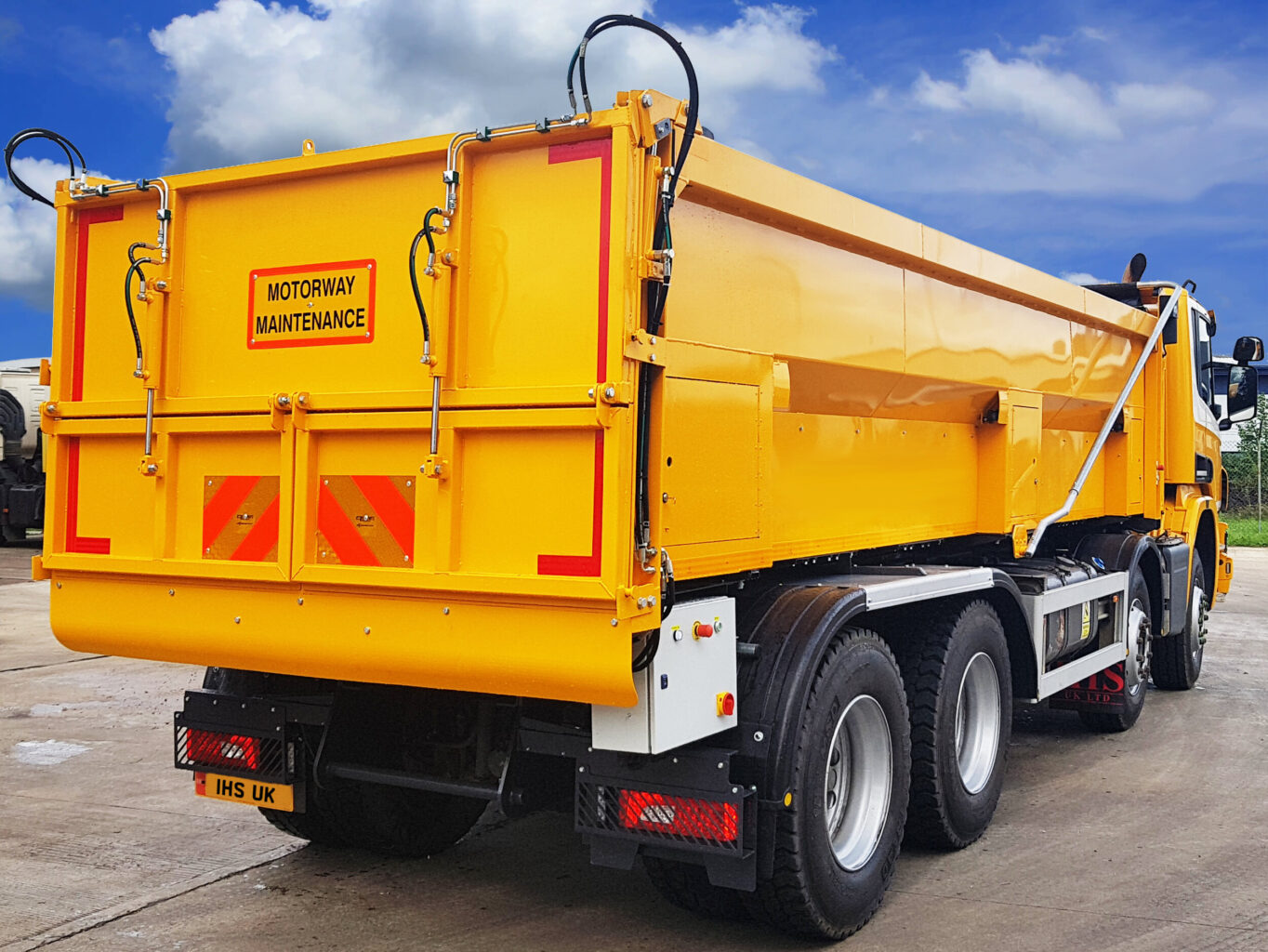 Twin Belt Discharge Conveyor Truck